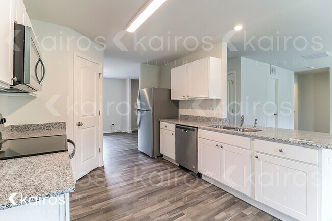 Foto del edificio - 4015 Linwood Smith Ct.