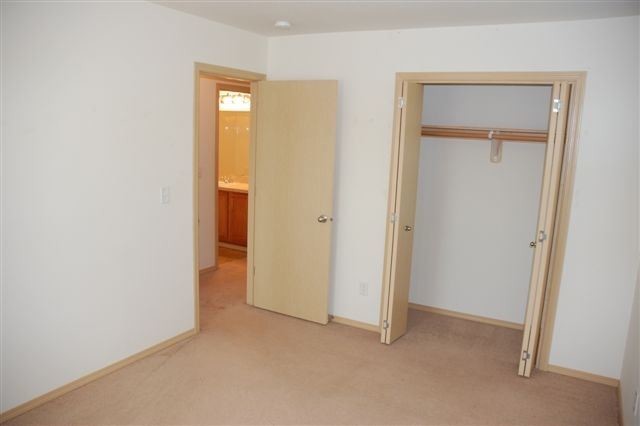 Building Photo - 1481 SE Willow Dr