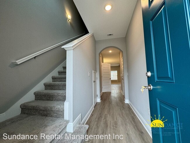 Building Photo - 3 br, 2.5 bath House - 319 Carmel Drive, U...