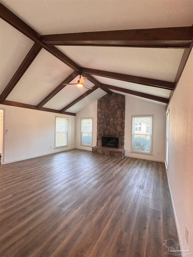 Foto del edificio - 1012 Great Oaks Dr
