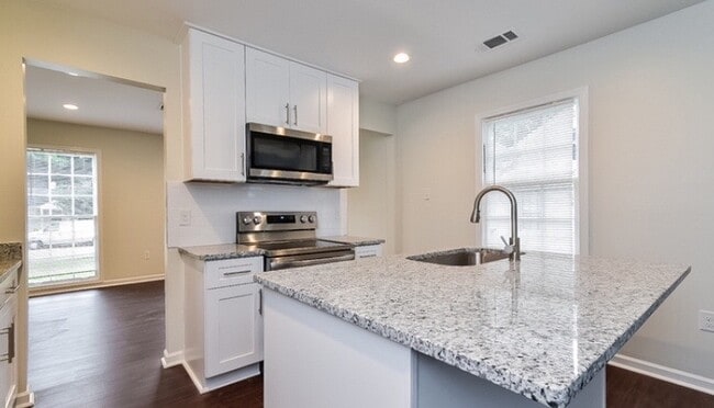 Building Photo - 4327 Leatherwood Ave