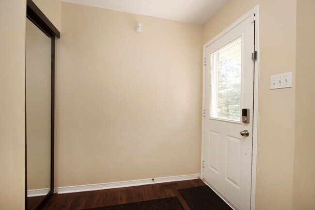 Photo du bâtiment - 129 Vail Meadows Crescent