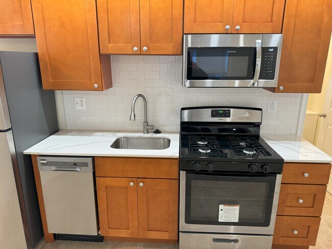 Cocina - 3406 Race St