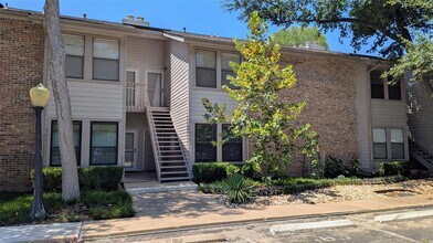 Building Photo - 3839 Dry Creek Dr
