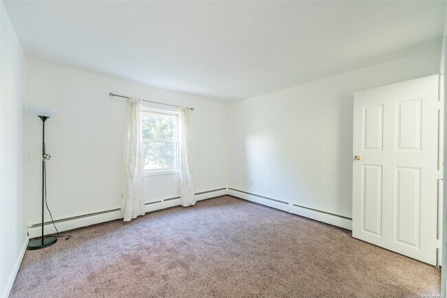 Foto del edificio - 91 Blue Spruce Rd