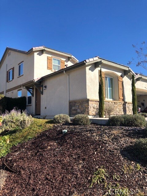 Foto principal - 24726 Satinwood Ln