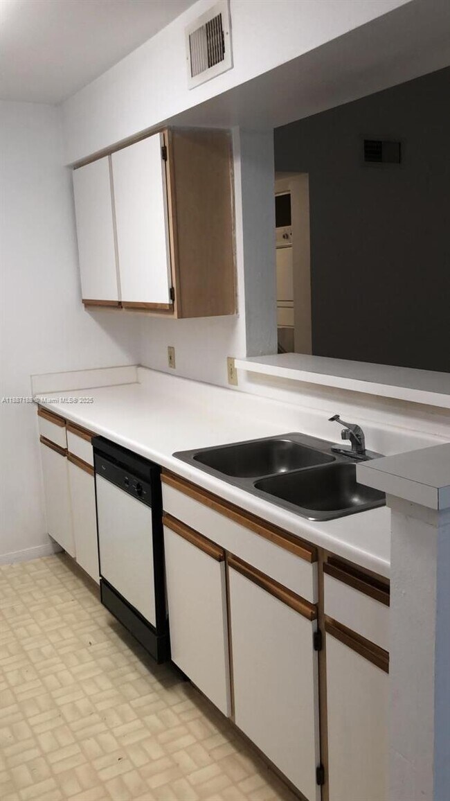 Foto del edificio - 2405 NW 33rd St