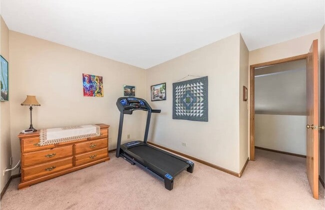 Building Photo - 3133 Portland Ct