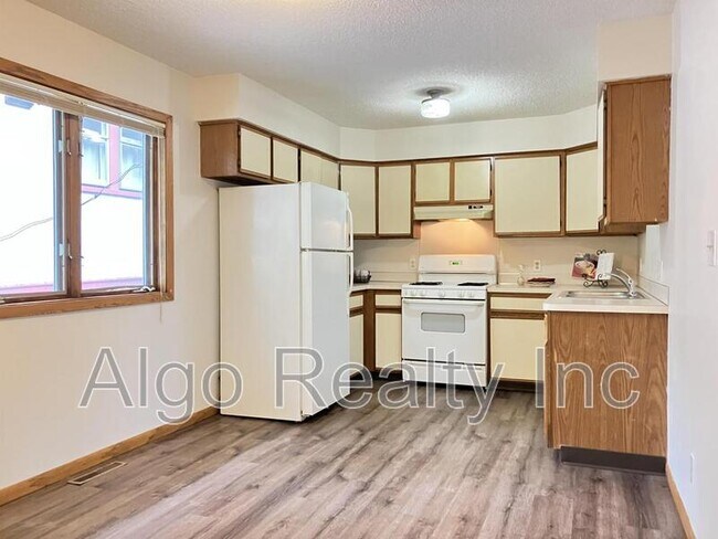 Foto del edificio - 2954 NE Taylor St