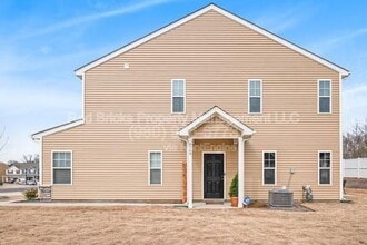 Building Photo - 6549 Revolutionary Trail