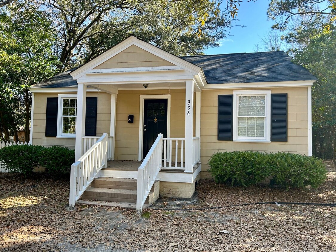 Primary Photo - Adorable Cottage Vibes!