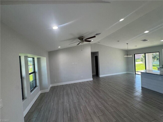 Foto del edificio - 2601 43rd St SW