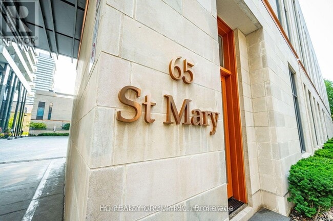 Building Photo - 65 St Mary St