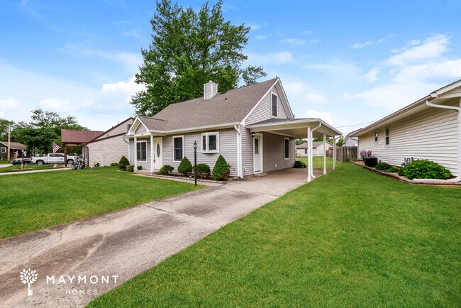 Foto del edificio - 720 Meadow Ln