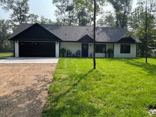 Building Photo - 29712 Aspen Ln