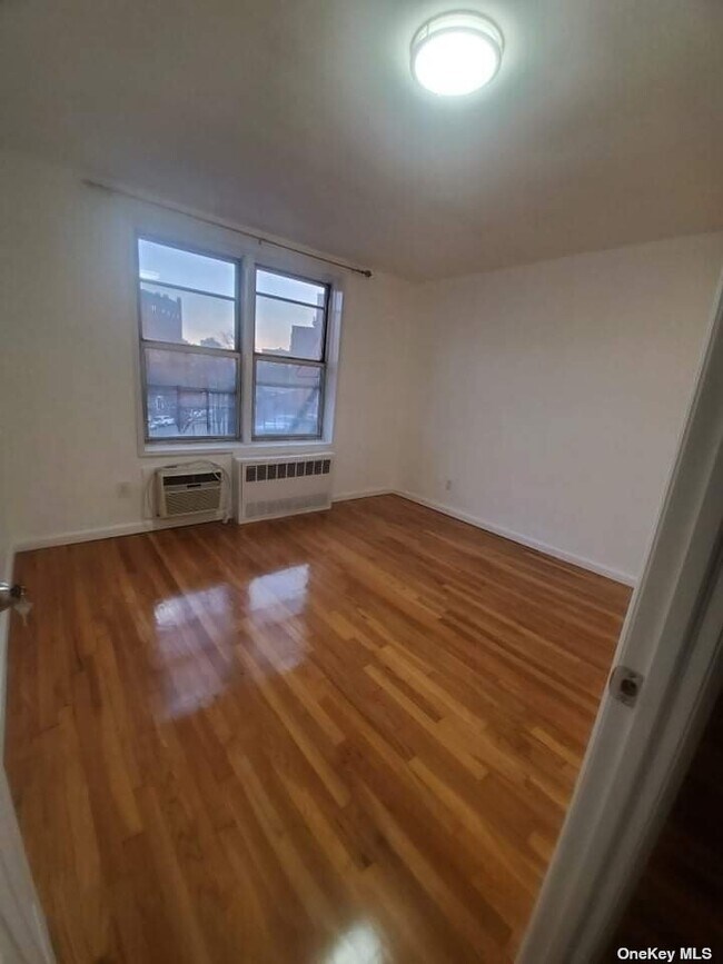 Building Photo - 41-25 Kissena Blvd