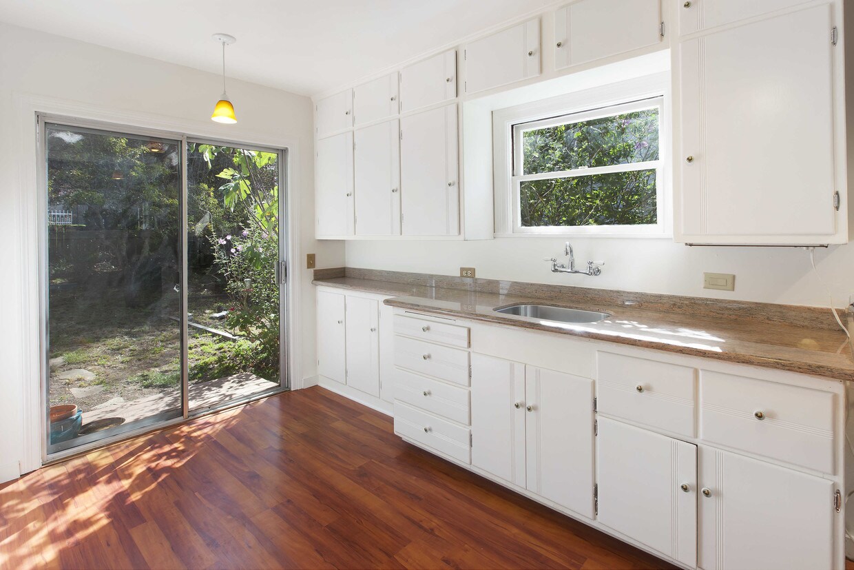 Foto principal - 24 Central Dr