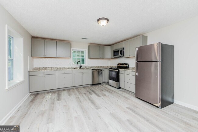 Foto del edificio - 3584 Log Cabin Dr