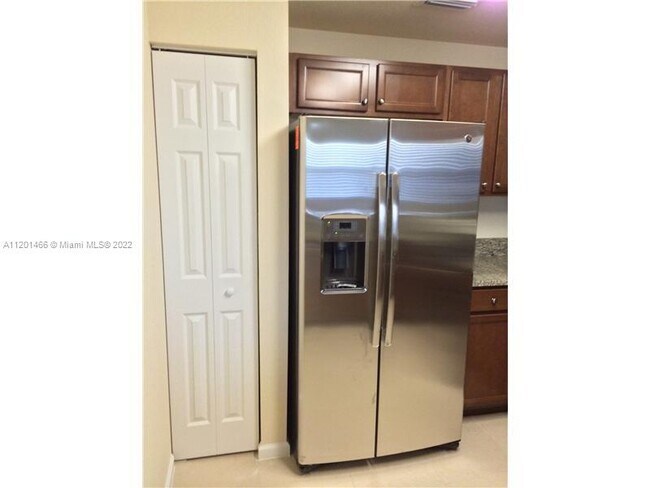 Foto del edificio - 8620 NW 97th Ave