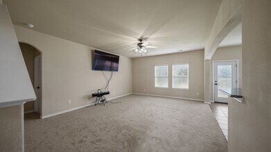 Building Photo - 13092 Greenbriar Dr