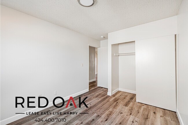 Foto del edificio - 12883 San Fernando Rd