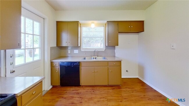 Building Photo - 1209 Westcott Dr