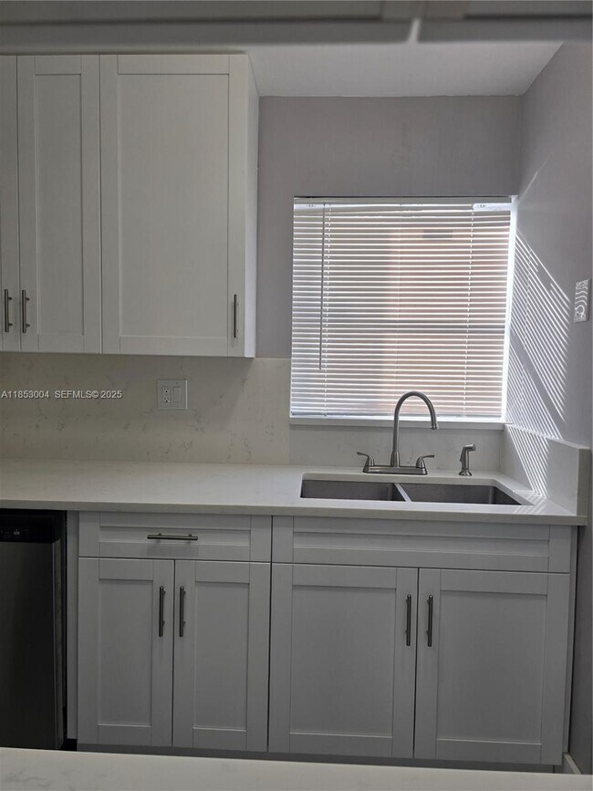 Foto del edificio - 5603 Blueberry Ct