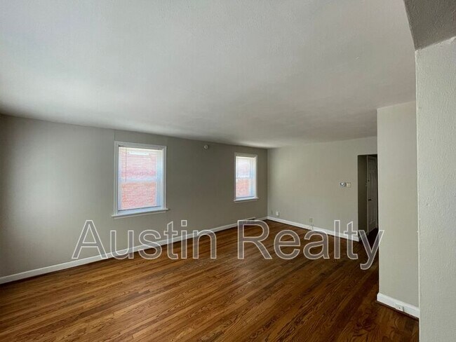 Foto del edificio - 7215 Amherst Ave