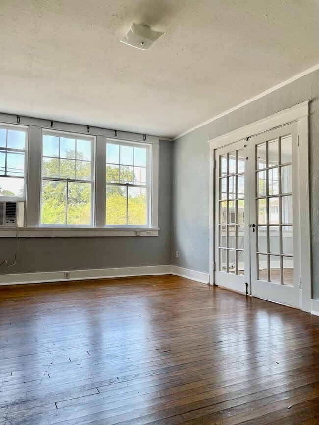 Foto del edificio - 2bd/1ba Conveniently Next to Loyola and Tu...