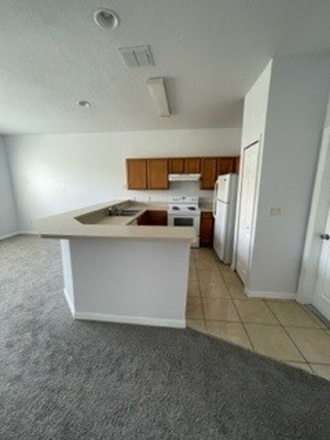 Building Photo - Townhome in Paradise Cove, Kissimmee