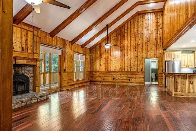Foto del edificio - 168 Timberlake Dr