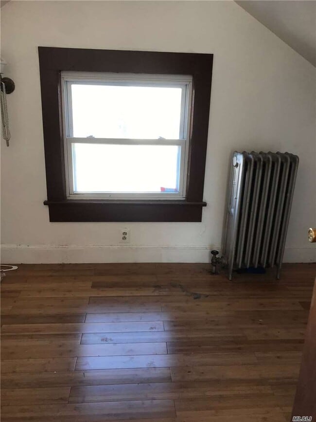 Building Photo - 218-31-218-36 36th Ave