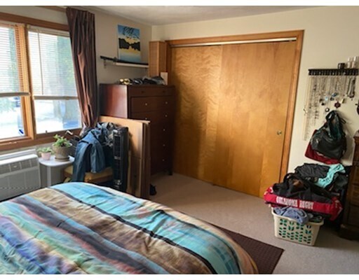 Building Photo - 38 Middle St