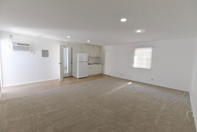 Foto del edificio - 217 Avenida Cabrillo