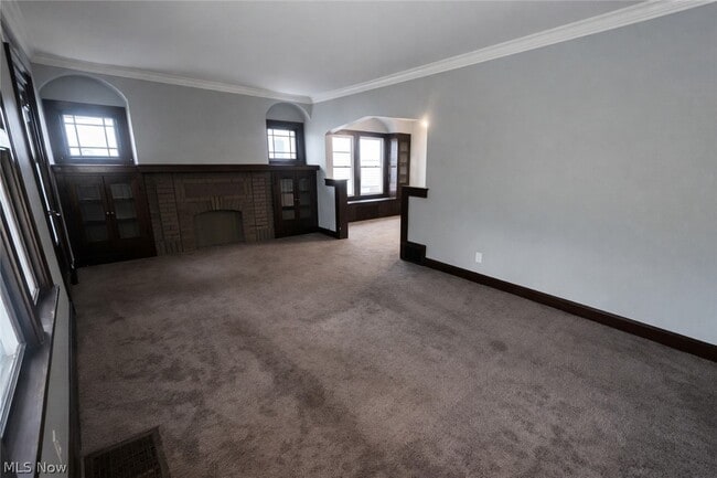 Foto del edificio - 7014 Thornton Dr