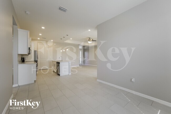 Foto del edificio - 4013 16th St W