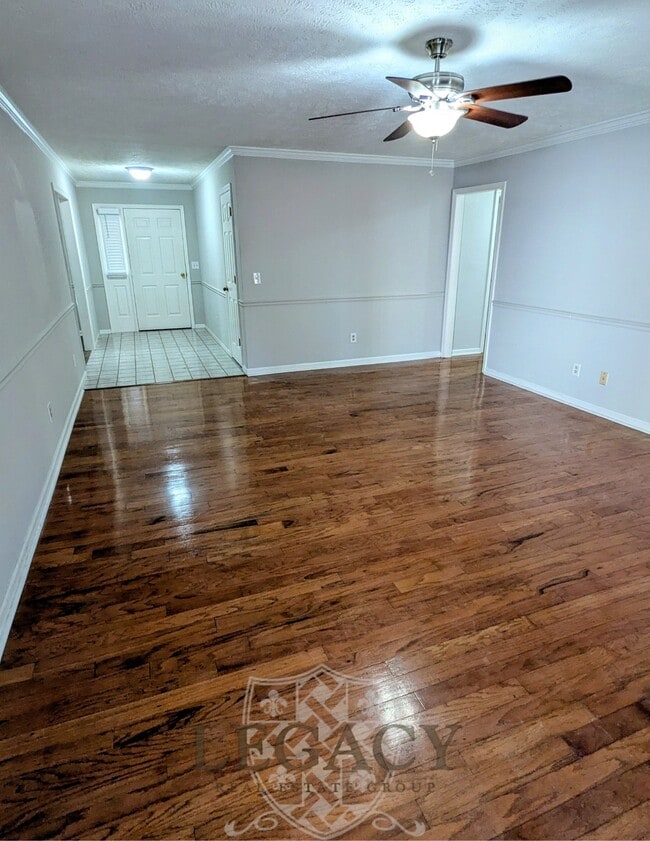 Foto del edificio - 502 Irongate Blvd