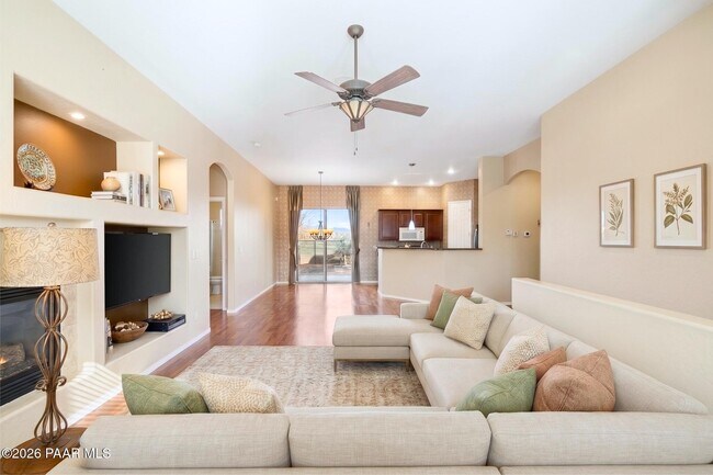 Foto del edificio - 6760 E Sandhurst Dr