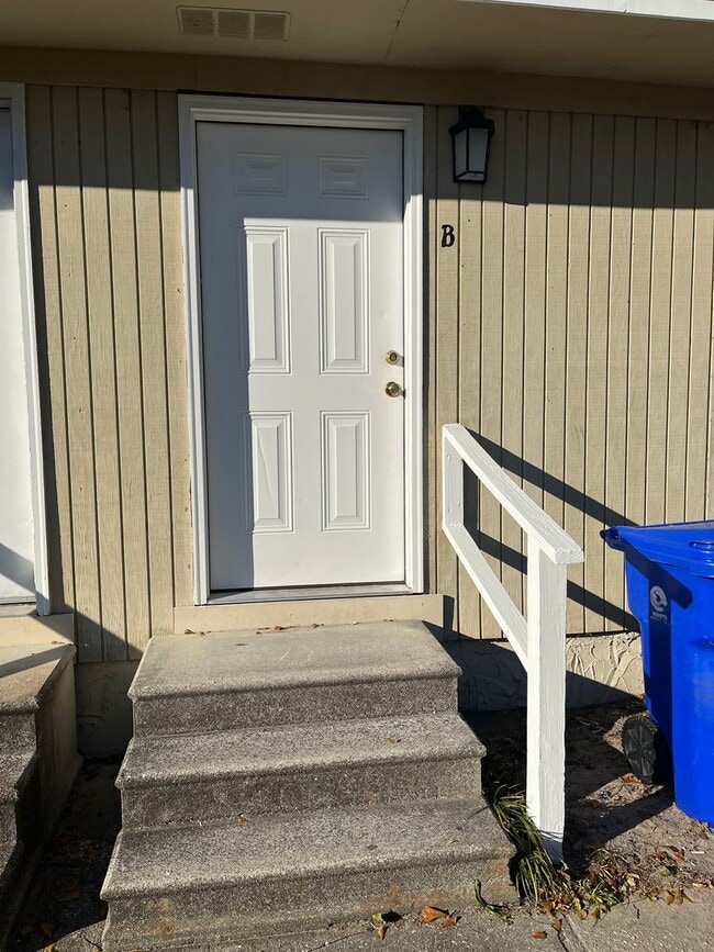 Foto del edificio - 105 S 1st St