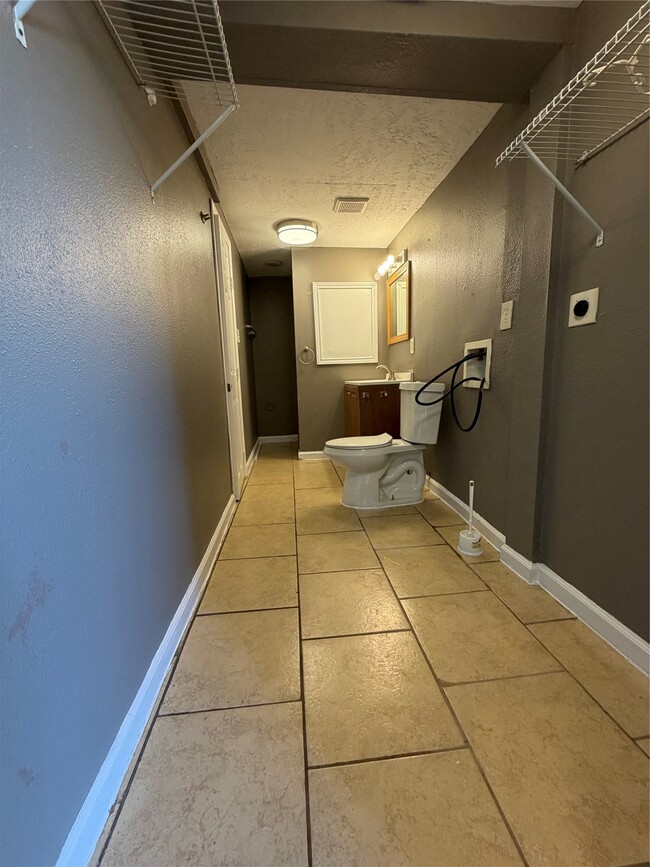 Building Photo - 4505 Avenue K