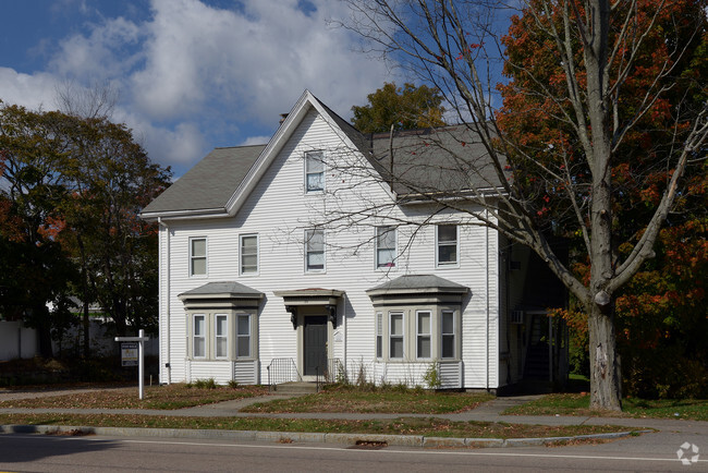 Building Photo - 24 Mechanic St