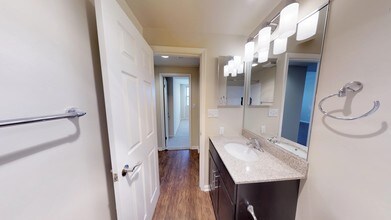 The Mount Royal photo'