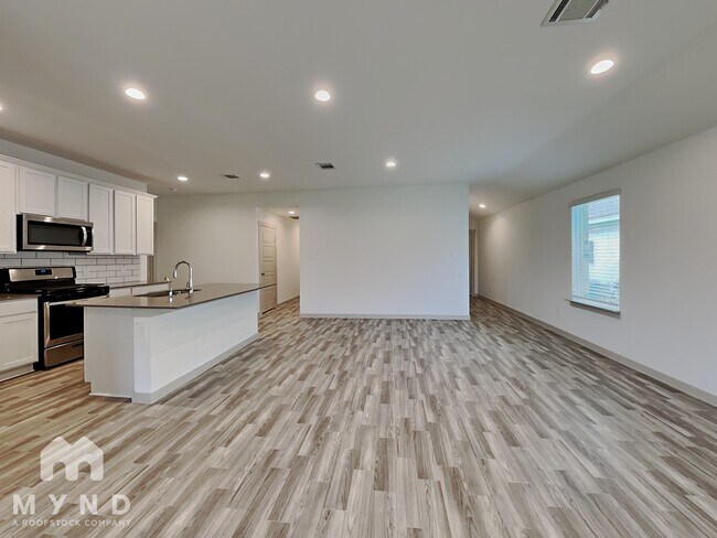 Building Photo - 7815 Cattleman Vly Dr