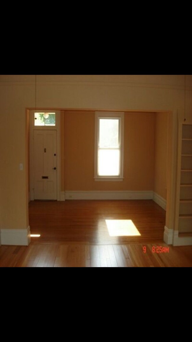 Building Photo - 531 D St