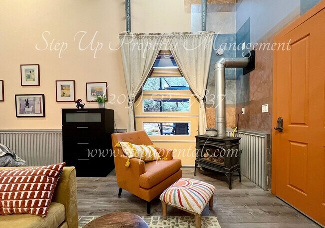 Foto del edificio - Fully Furnished 1 Bedroom Apartment w/ All...