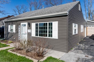 Building Photo - 186 Harrington Ave