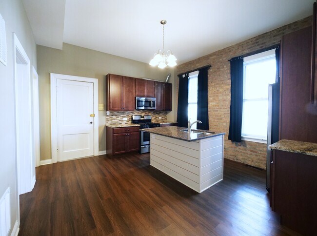 Foto del edificio - 3156 N Central Park Ave