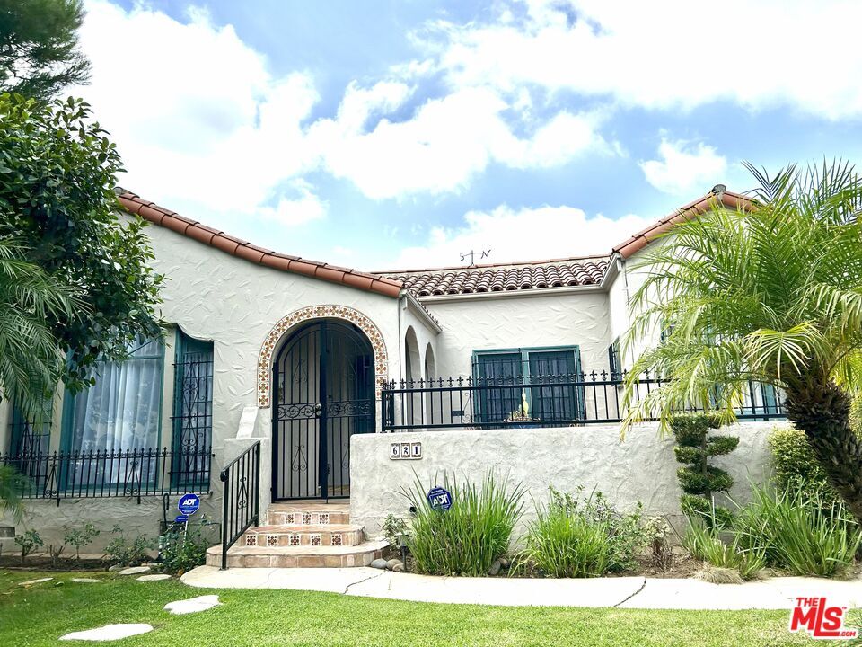 Foto principal - 621 S Highland Ave