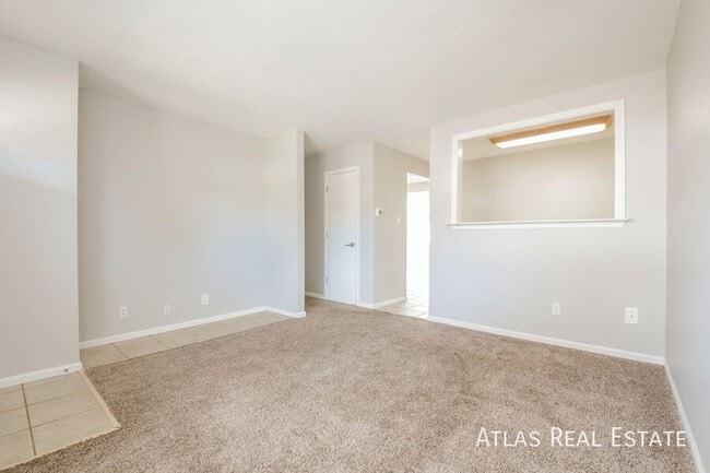 Building Photo - 1710 Hoffman Way