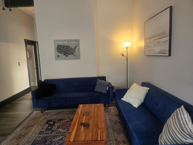 "2-Bed Furnished Gem close to the University of Louisville!" - "2-Bed Furnished Gem close to the University of Louisville!" Apartment